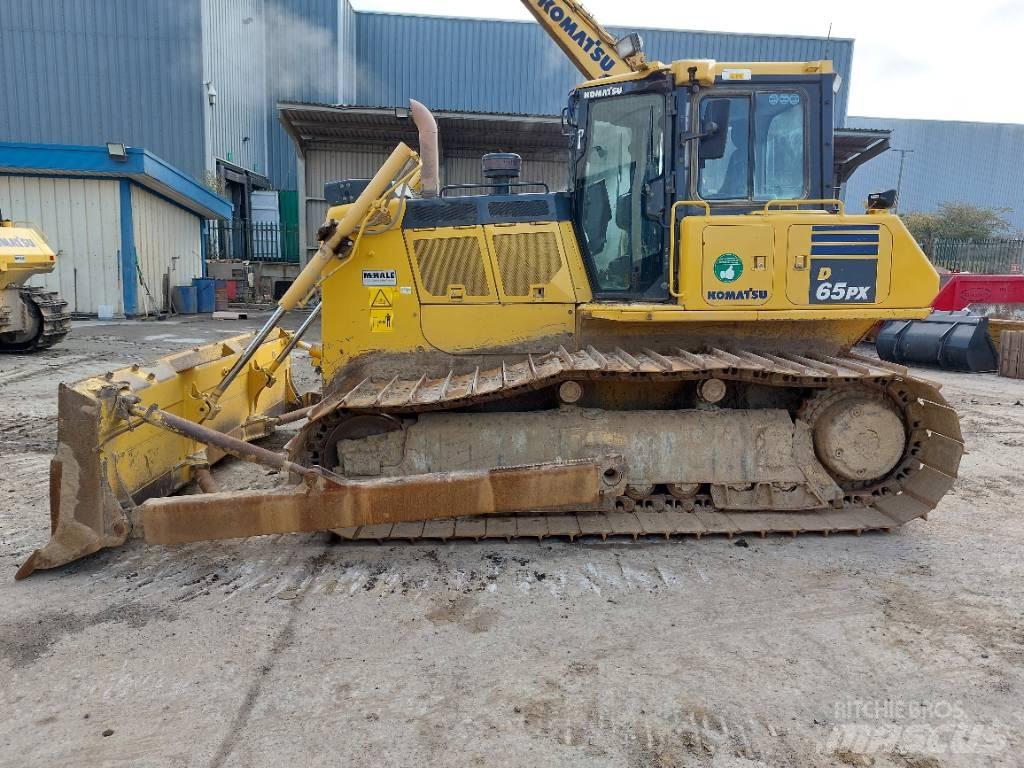 Komatsu D65PX-18 Kāpurķēžu buldozeri