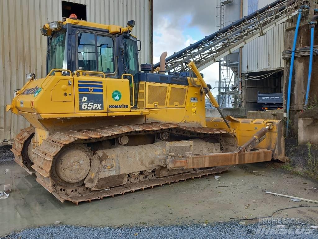 Komatsu D65PX-18 Kāpurķēžu buldozeri