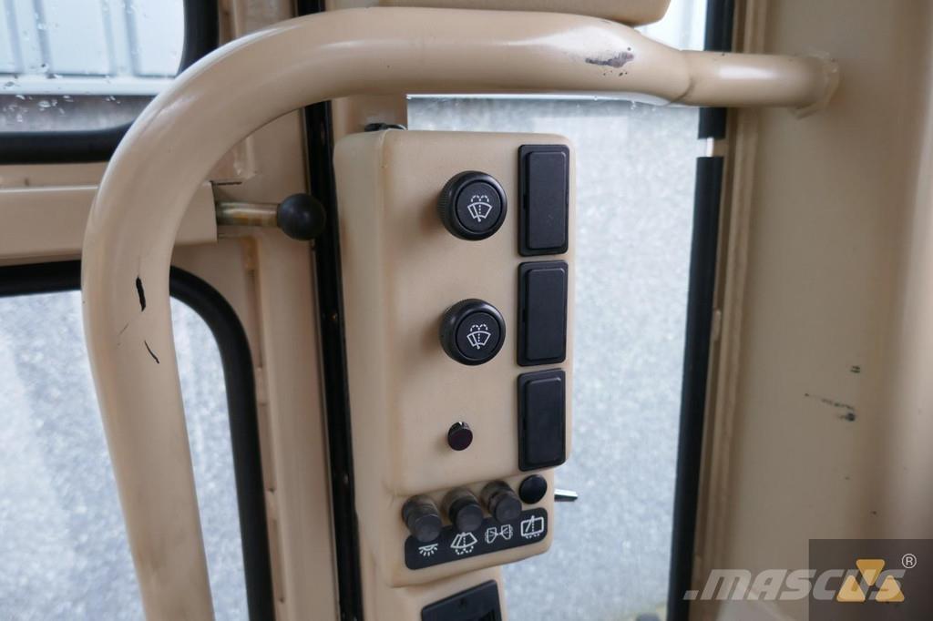 CAT 140H Ex-army Greideri