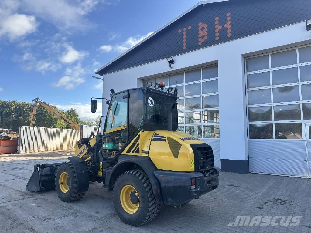 Komatsu WA 80-6 Iekrāvēji uz riteņiem