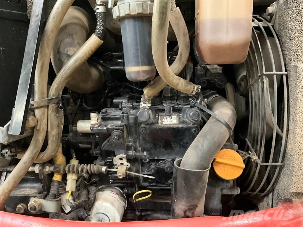 Takeuchi TB 215 R Mini ekskavatori < 7 t