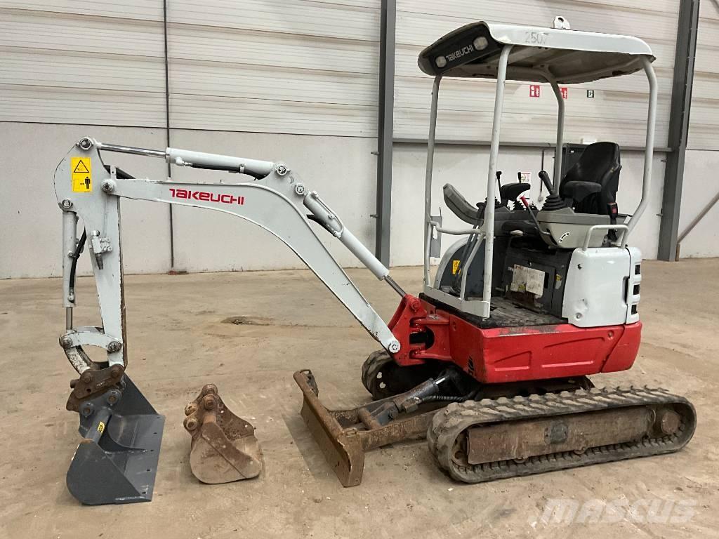 Takeuchi TB 215 R Mini ekskavatori < 7 t