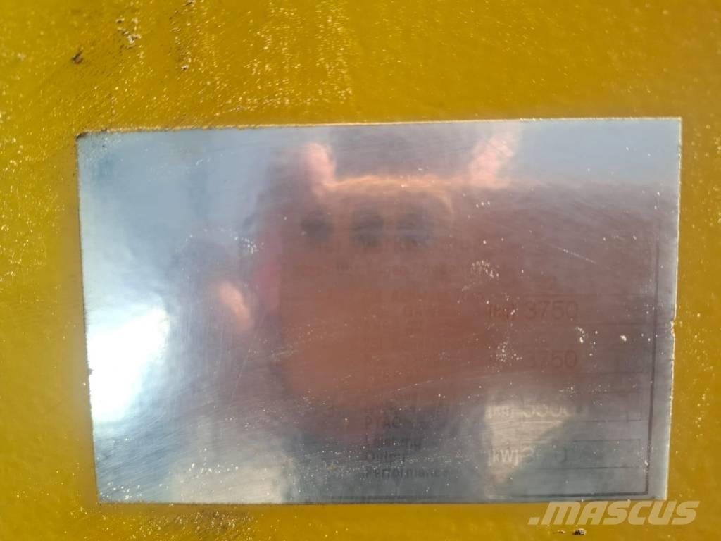 Kramer 318 Iekrāvēji uz riteņiem