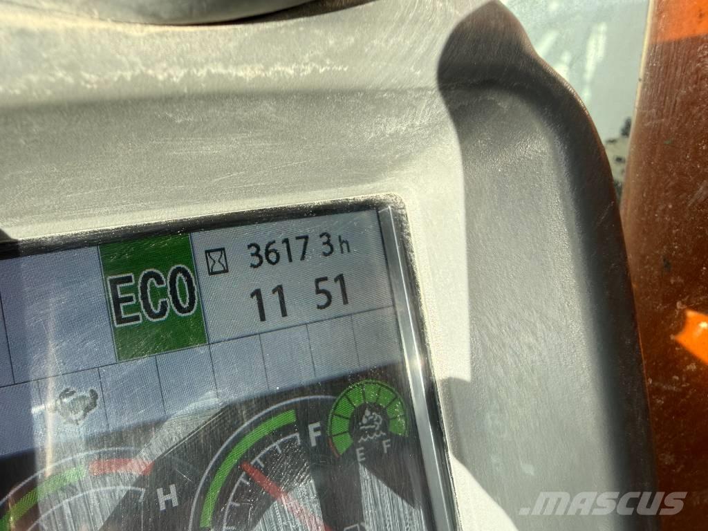 Hitachi ZX 135 US-6 Kāpurķēžu ekskavatori