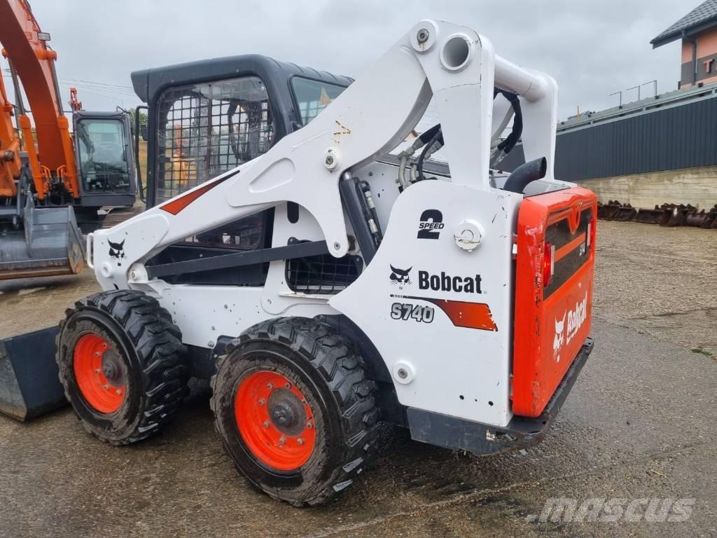 Bobcat S740 Lietoti riteņu kompaktiekrāvēji