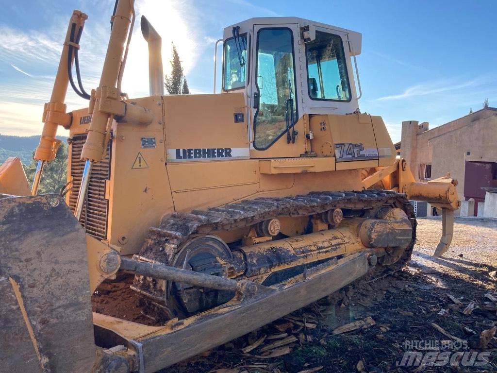 Liebherr PR 742 Kāpurķēžu buldozeri