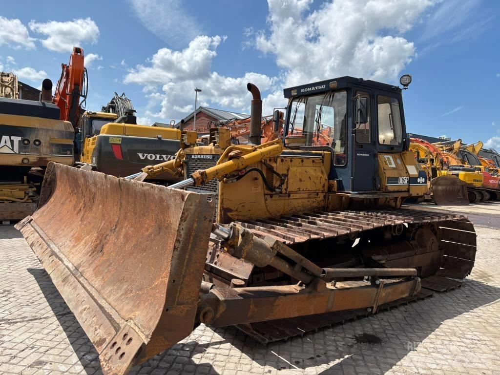Komatsu D65PX-8 Kāpurķēžu buldozeri