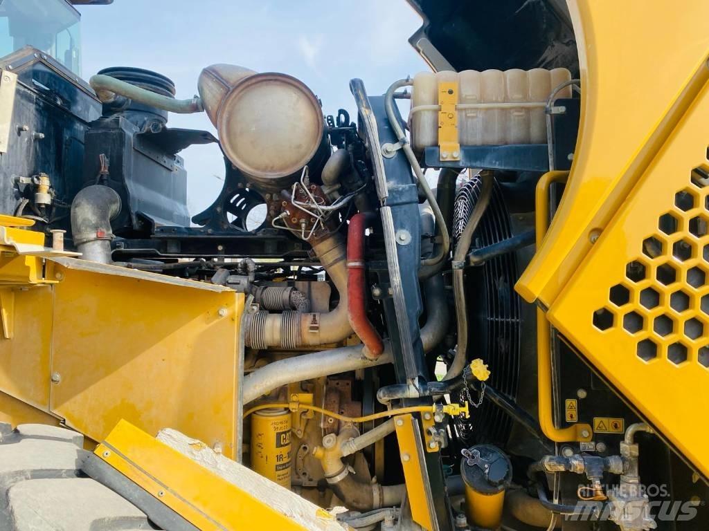 CAT 966k xe Iekrāvēji uz riteņiem