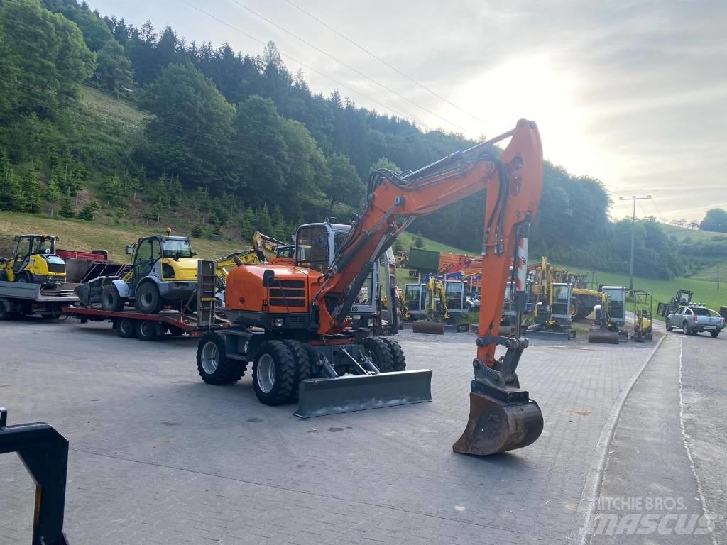 Wacker Neuson 9503 Ekskavatori uz riteņiem