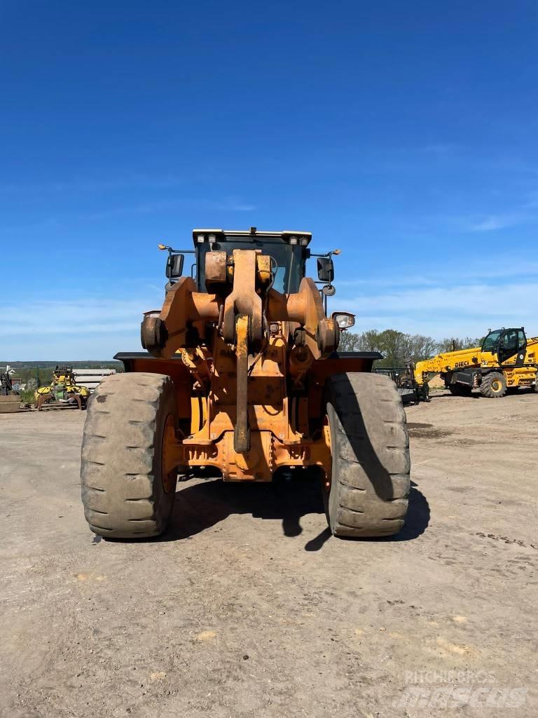 Hyundai HL 975 Iekrāvēji uz riteņiem