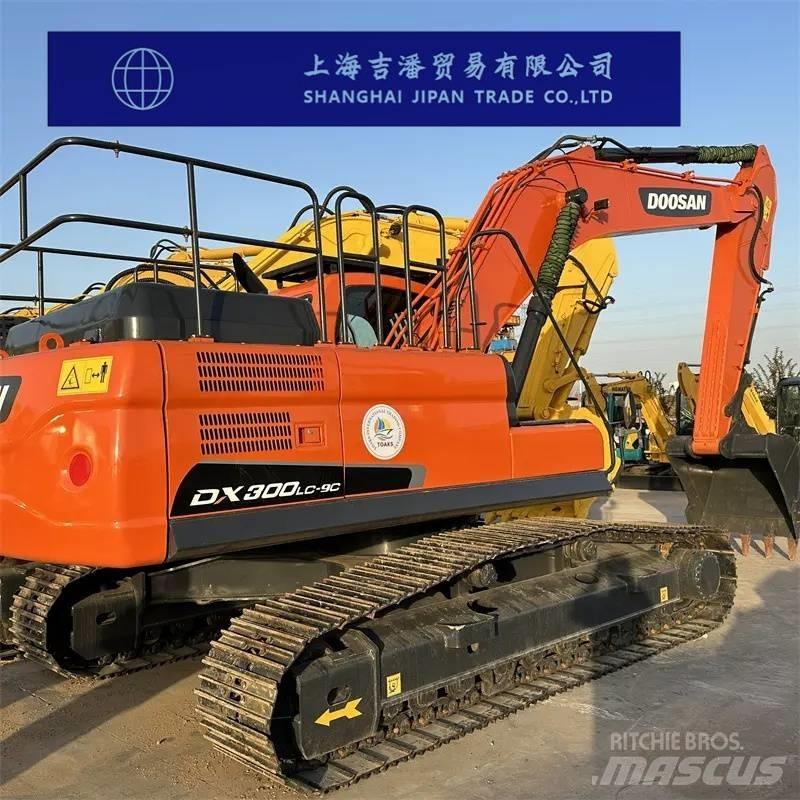 Doosan DX 300 Kāpurķēžu ekskavatori