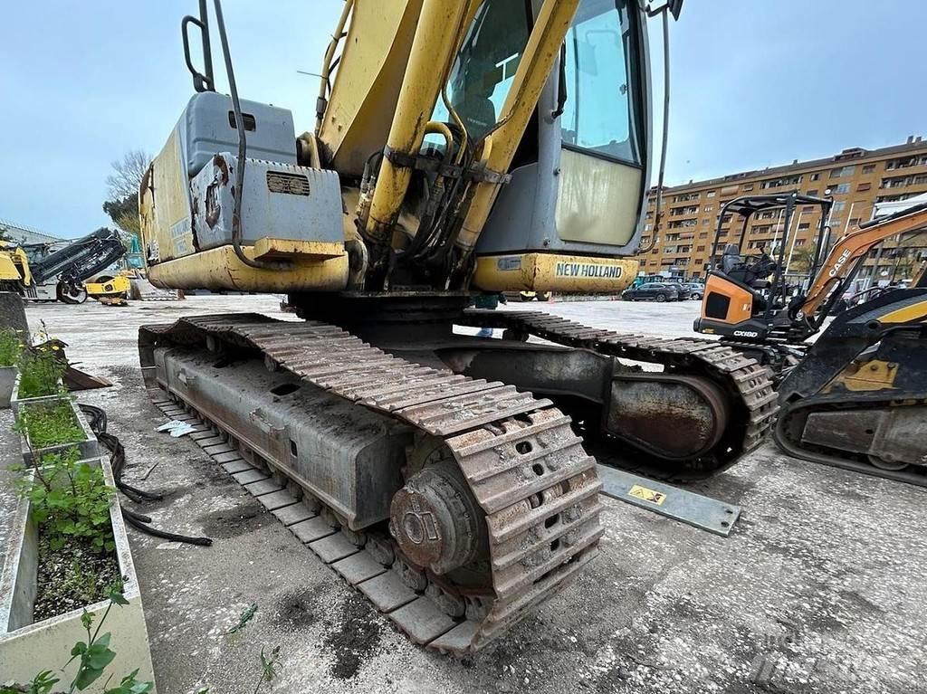 New Holland E215B Īpašie ekskavatori
