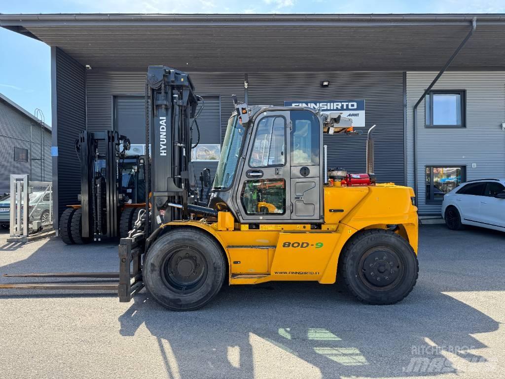 Hyundai 80D-9 Tehnika ar dīzeļa dzinēju