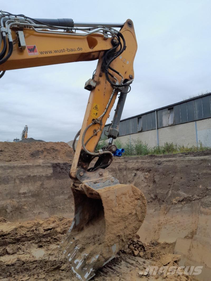 Liebherr R926 Kāpurķēžu ekskavatori