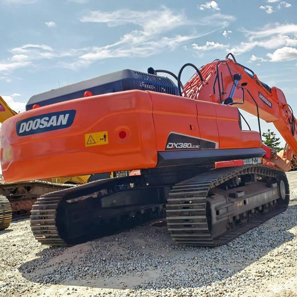 Doosan DX 380 LC Kāpurķēžu ekskavatori