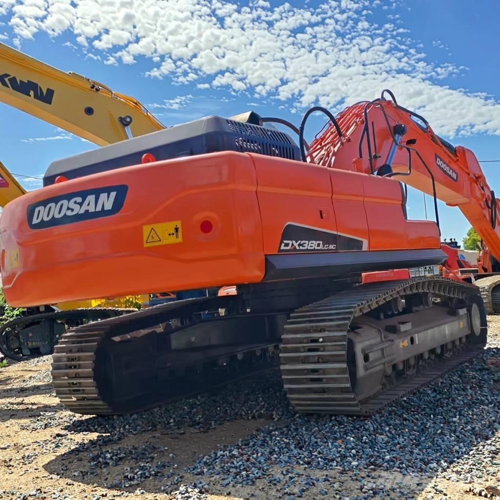 Doosan DX 380 LC Kāpurķēžu ekskavatori