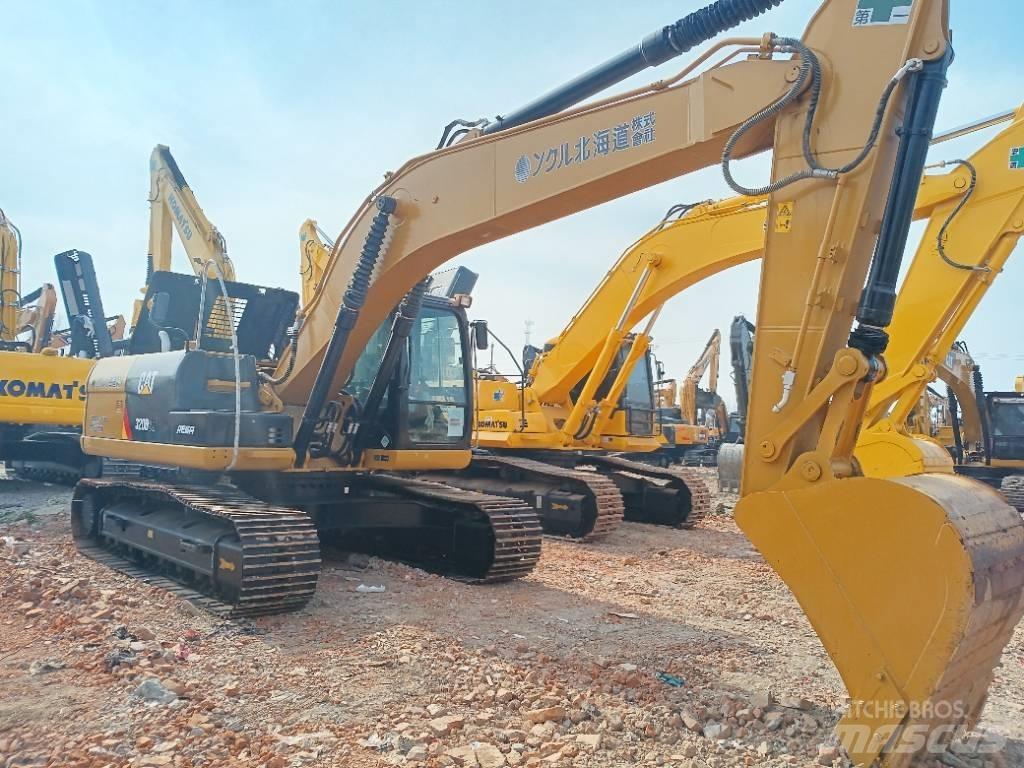 CAT 320D2 Vidēja lieluma ekskavatori 7 t - 12 t