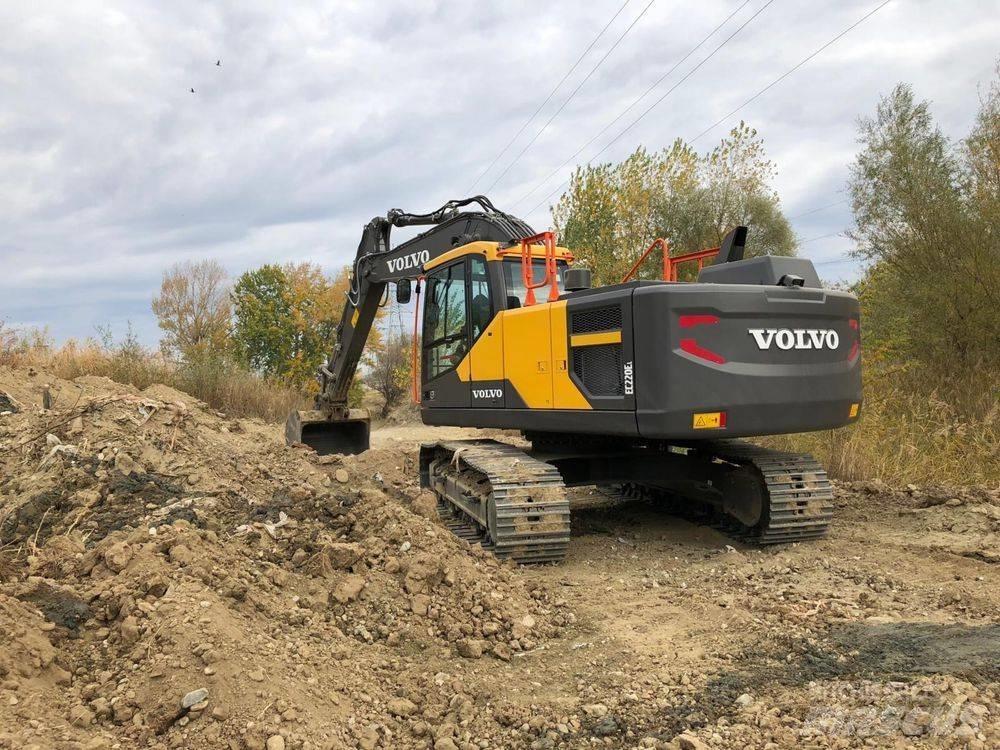 Volvo EC220 EL Kāpurķēžu ekskavatori