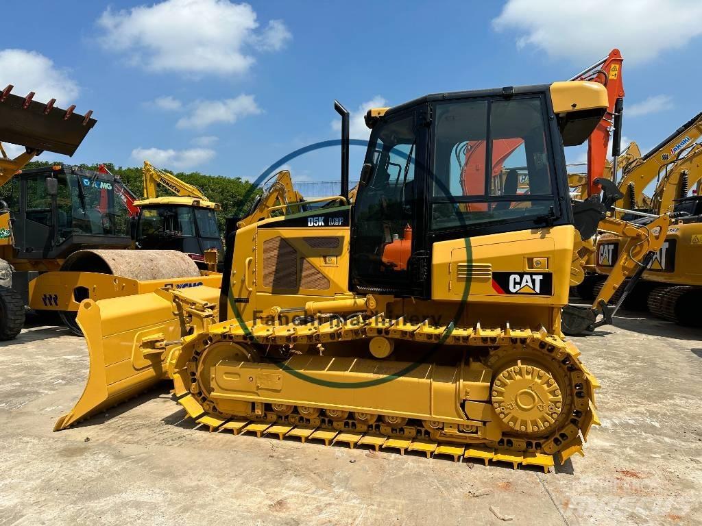 CAT D 5 K Kāpurķēžu buldozeri