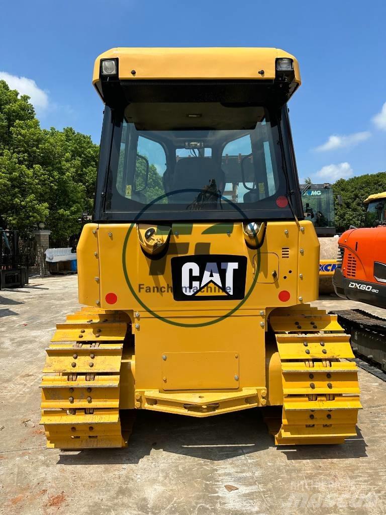 CAT D 5 K Kāpurķēžu buldozeri