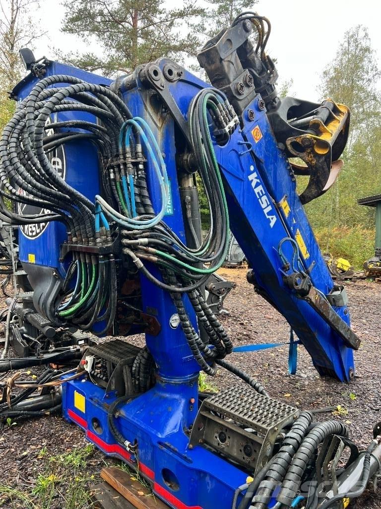 Kesla 2212 ZTF Kokmateriālu krāni