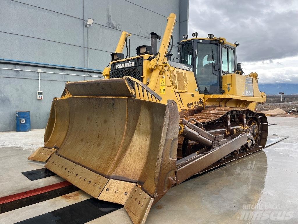Komatsu D155 AX-6 Kāpurķēžu buldozeri