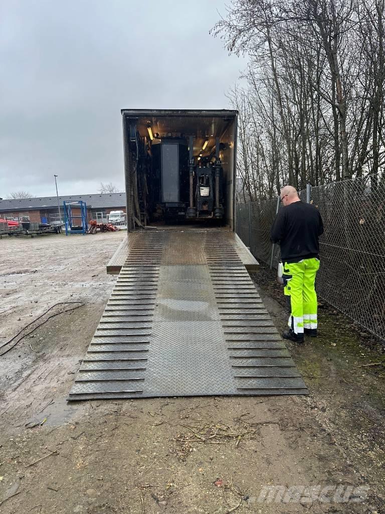 Ditch Witch JT 24 Horizontālā virziena urbšanas iekārtas