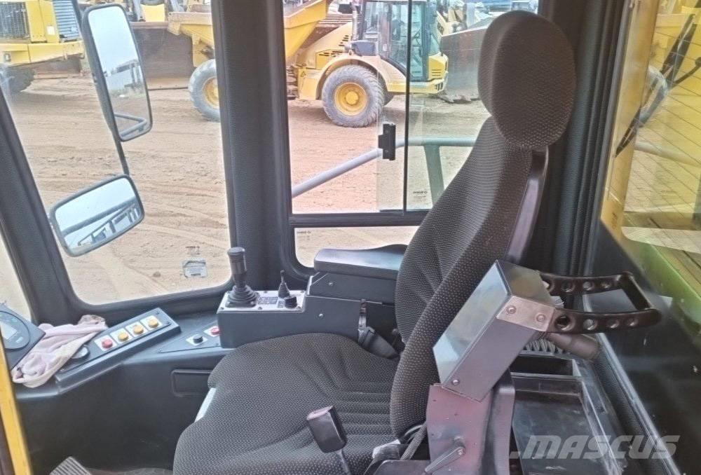 Bomag BC 772 RB-2 Atkritumu preses