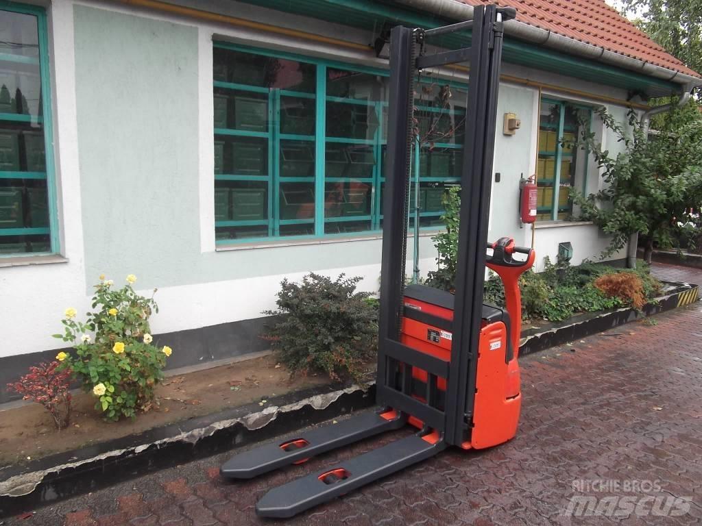 Linde L12 /379/ V-2097 Pašgājēji krautnētāji