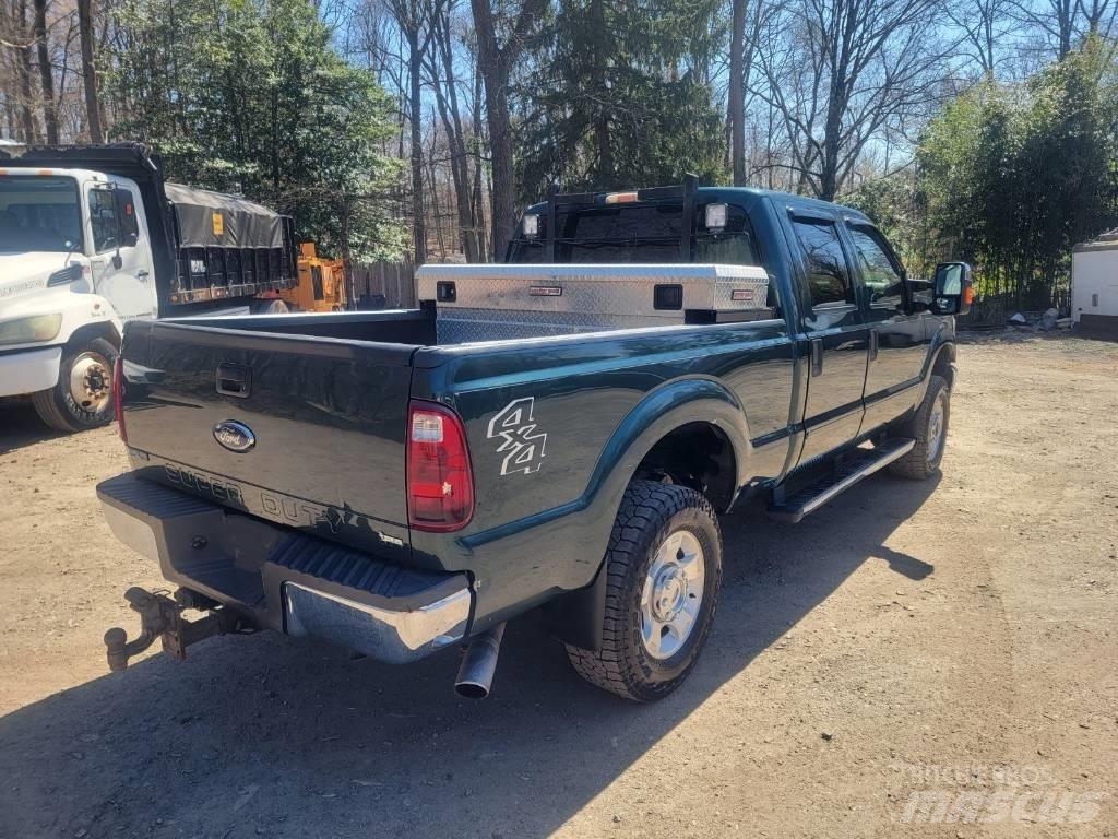 Ford F350 XLT Vieglais kravas automobilis/izkraušana no sāniem