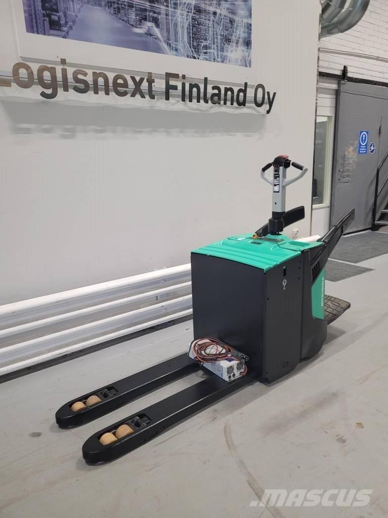 Mitsubishi PBV 20 N2 Hidrauliskās stalažas ar platformu