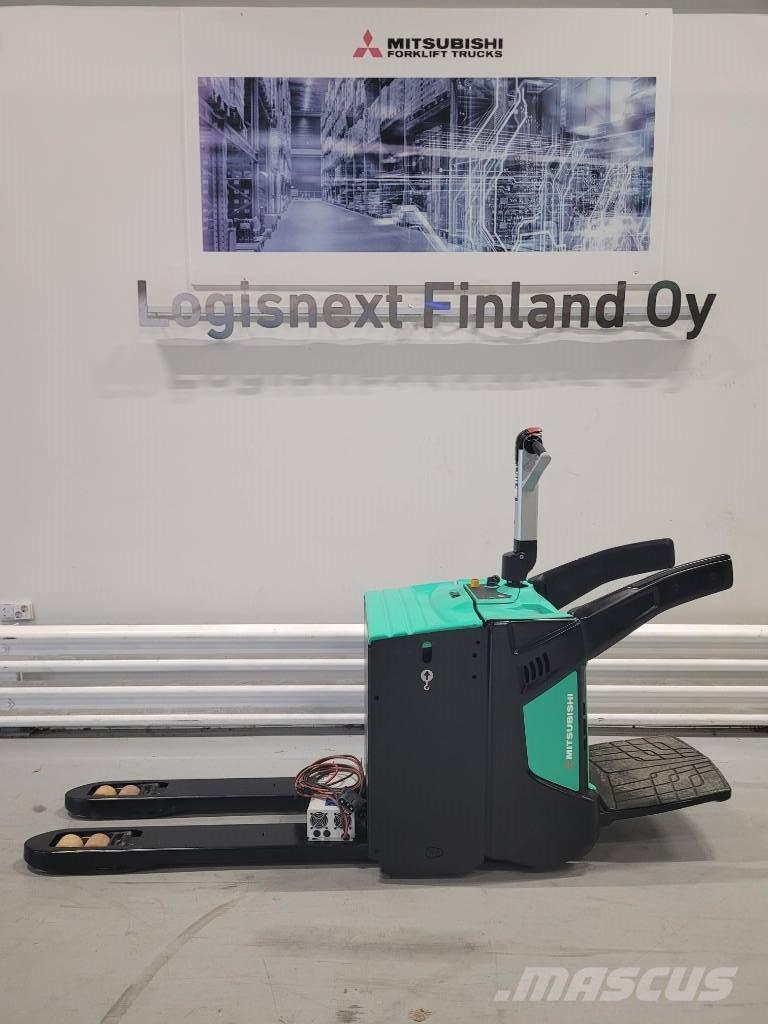 Mitsubishi PBV 20 N2 Hidrauliskās stalažas ar platformu