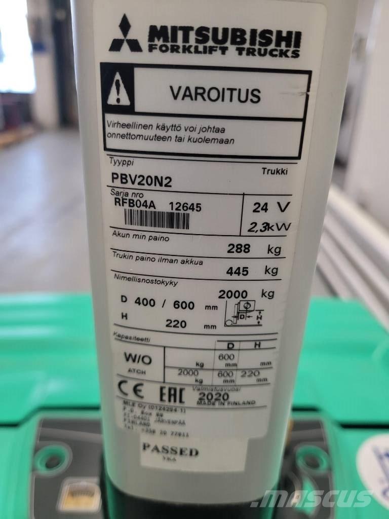 Mitsubishi PBV 20 N2 Hidrauliskās stalažas ar platformu