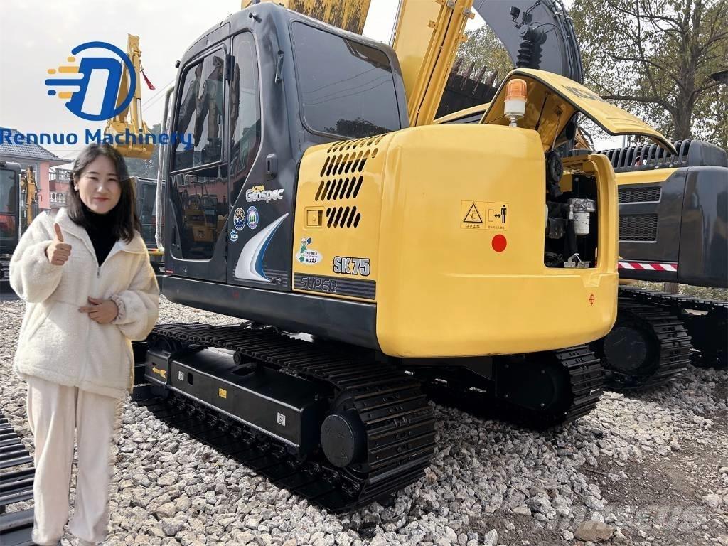 Kobelco SK75 Kāpurķēžu ekskavatori