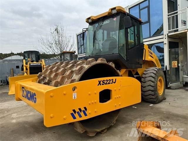 XCMG XS 223 J Vienvalča grunts veltņi