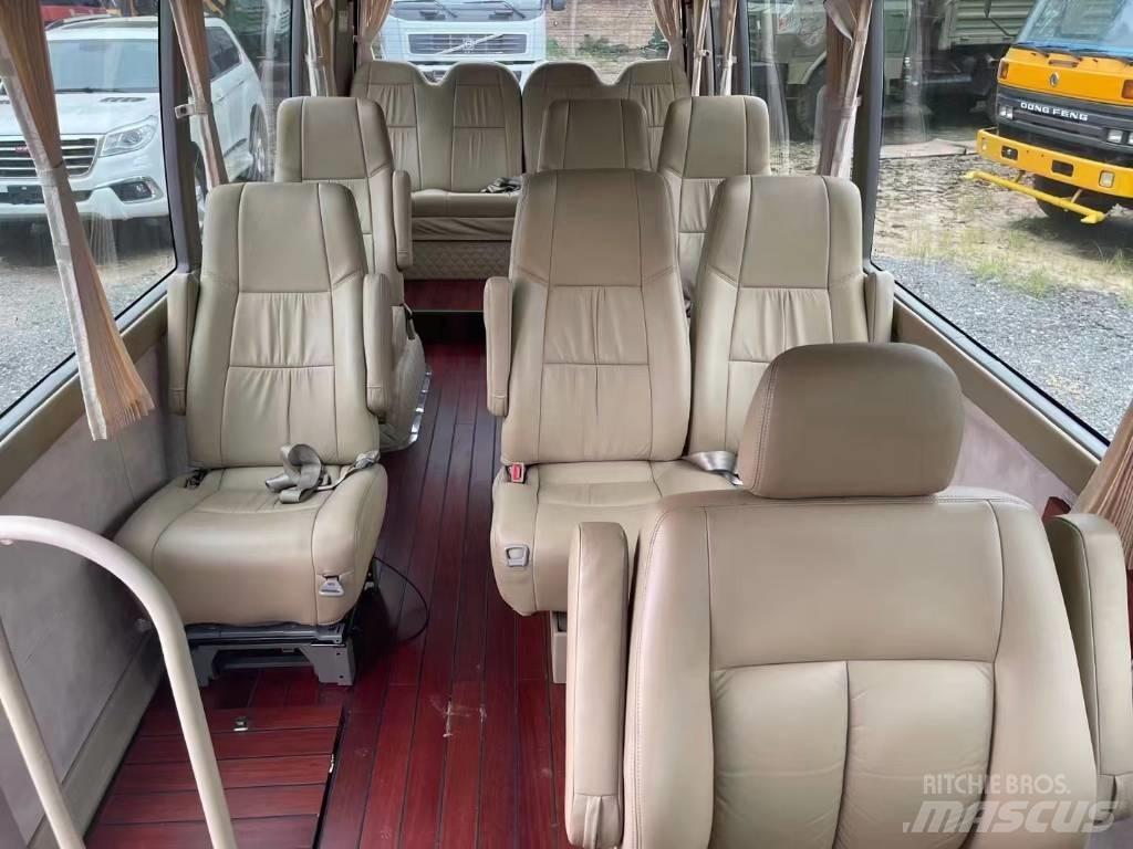 Toyota Coaster Bus Mikroautobusi