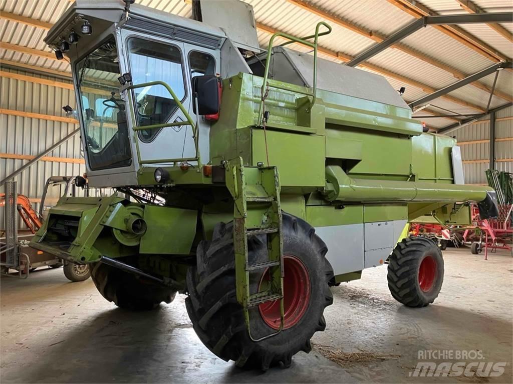 CLAAS Dominator 96 Ražas novākšanas kombaini