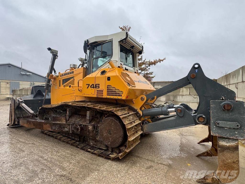 Liebherr PR 746 L Kāpurķēžu buldozeri