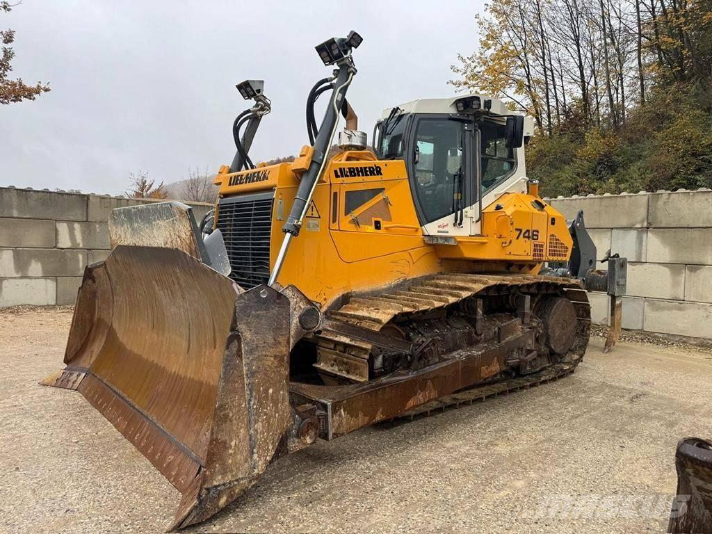 Liebherr PR 746 L Kāpurķēžu buldozeri