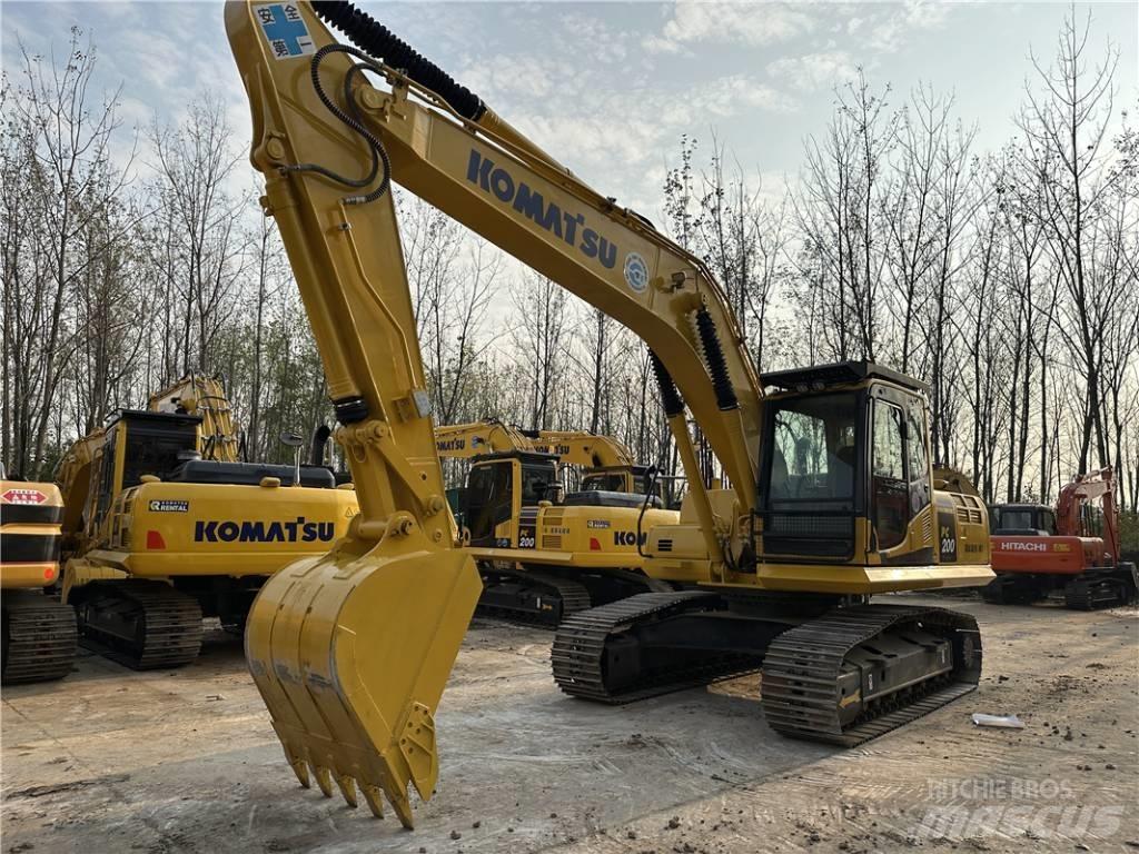 Komatsu PC200-8 Kāpurķēžu ekskavatori