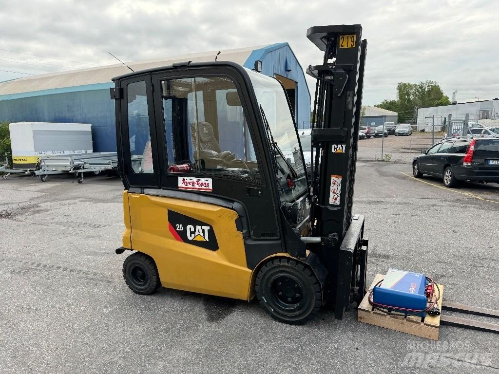CAT EP25CN Elektriskie iekrāvēji