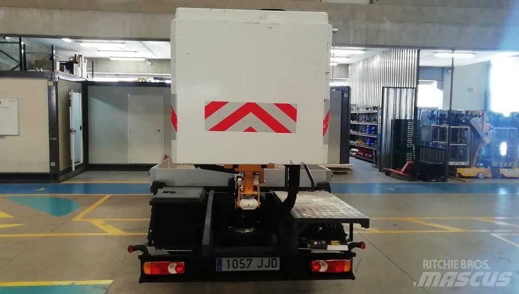 Nissan CABSTAR NT400 Pacēlāji uz automašīnas bāzes