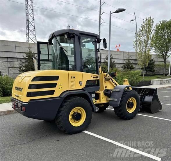 Yanmar V8 Iekrāvēji uz riteņiem