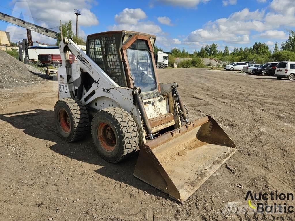 Bobcat 873 Lietoti riteņu kompaktiekrāvēji
