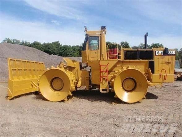 CAT 836C Atkritumu preses