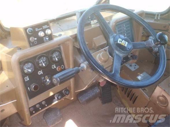 CAT 836C Atkritumu preses