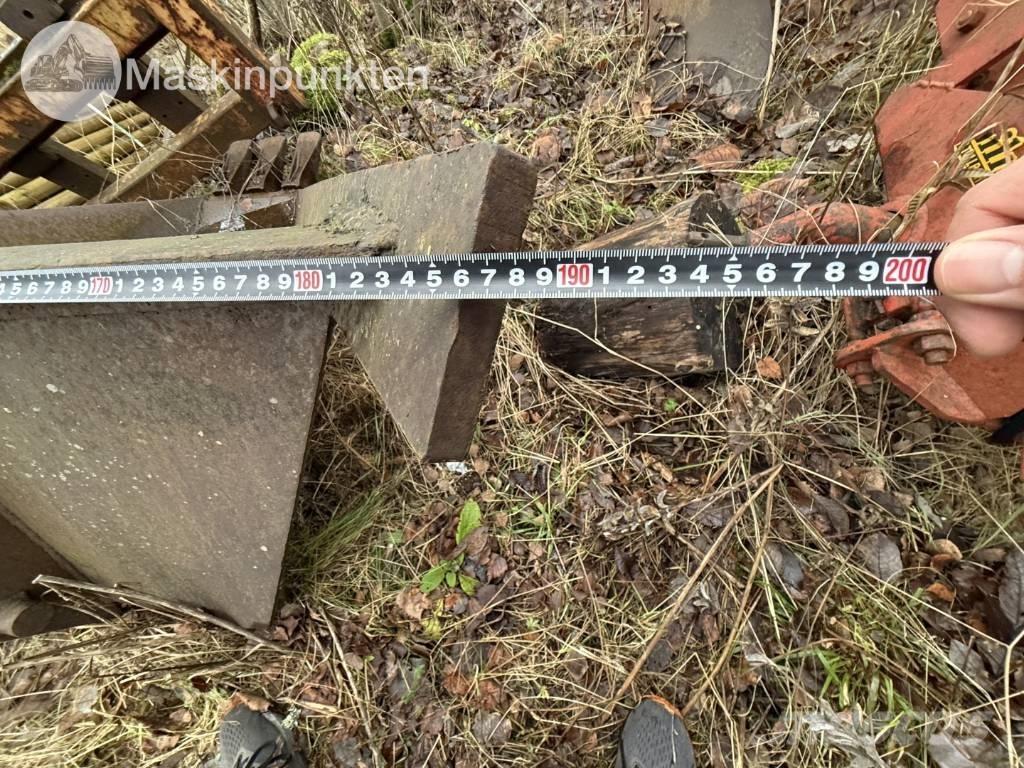 Hymas 474 Ekskavatori-iekrāvēji