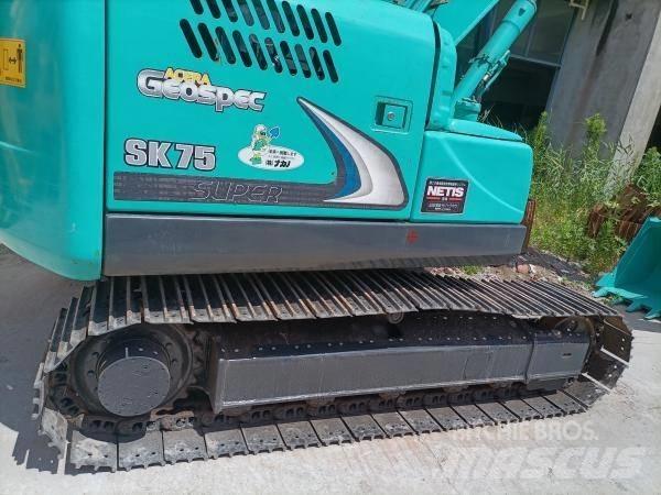Kobelco SK 75 Kāpurķēžu ekskavatori