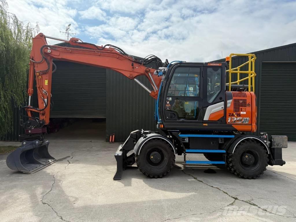 Hitachi ZX 135 W-7 Ekskavatori uz riteņiem