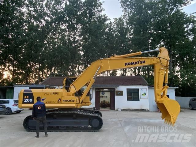 Komatsu PC200-8 Kāpurķēžu ekskavatori